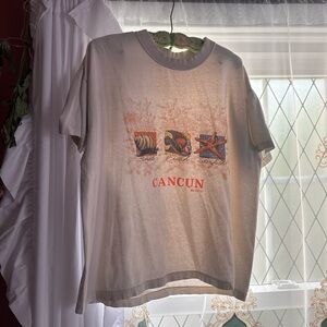 90s VTG Cancun Graphic Tee
